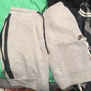 Nike Tech Shorts Gray Sz Medium
